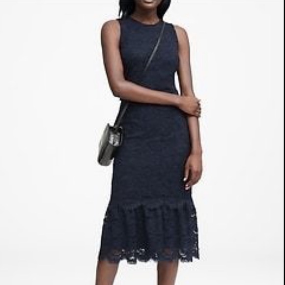 Banana Republic Dresses & Skirts - Banana Republic Lace Midi Dress